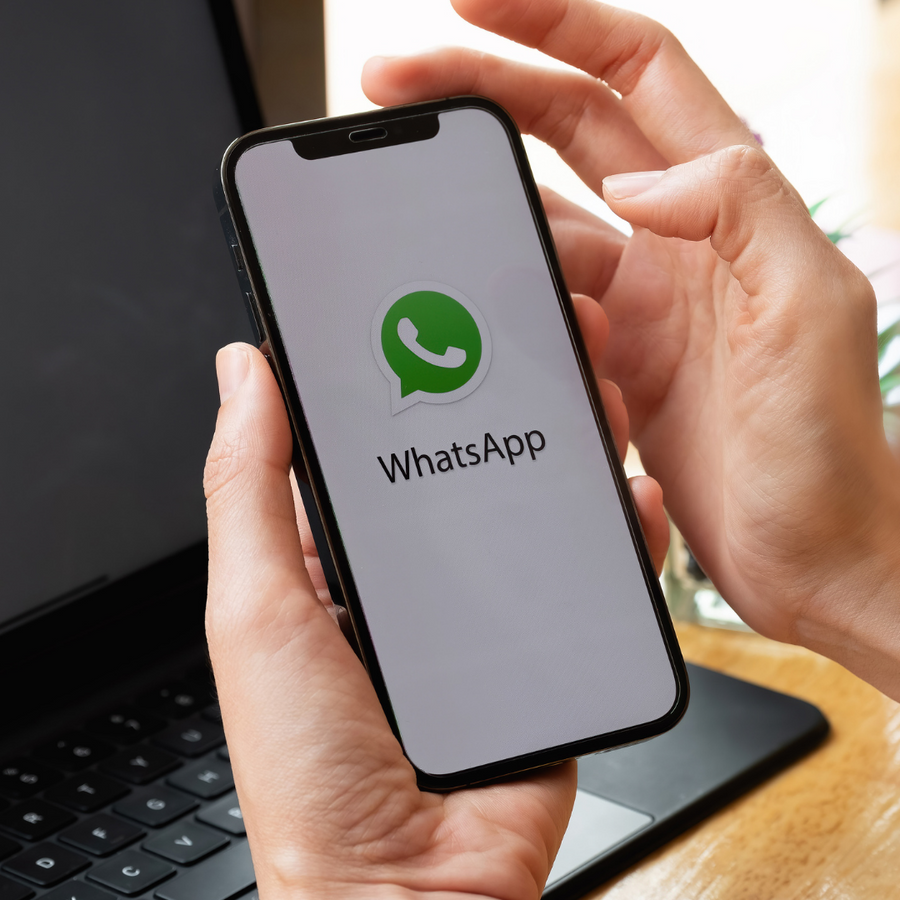WhatsApp private messenger
